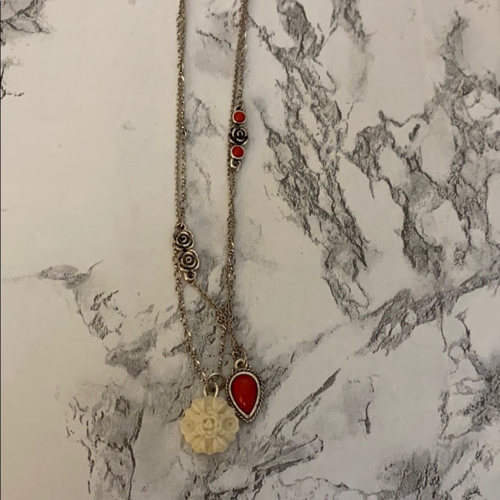 Floral inspired necklace with silver chain